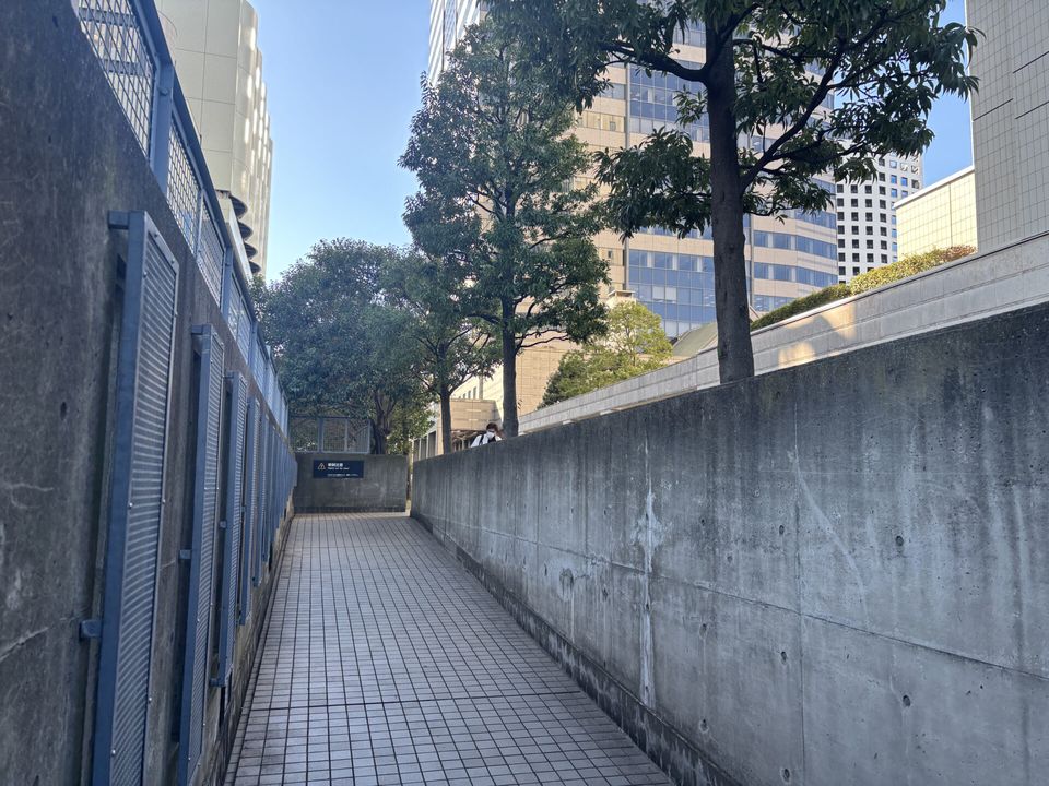4階のエレベーター前